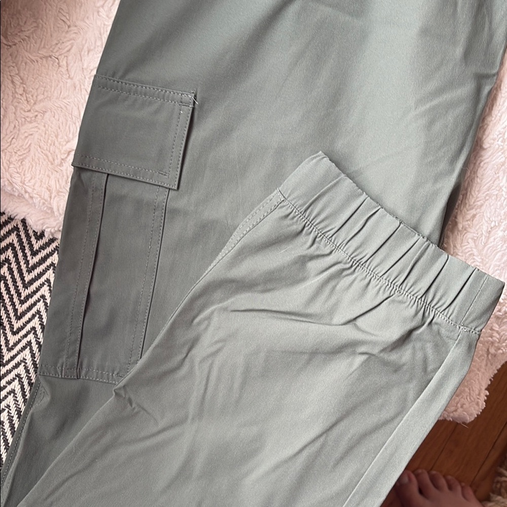 The American Outdoorsman Women's Olive Jogger Pants